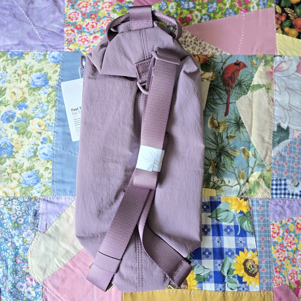 *NWT* LULULEMON Fast Track Bag 2.0 9L In Lavender Lux - Picture 3 of 12